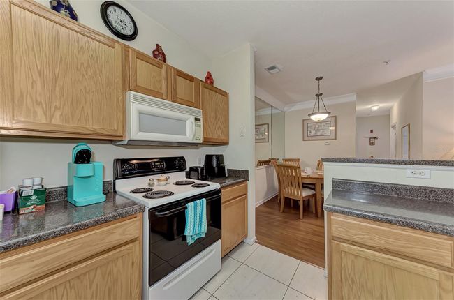 Kitchen. | Image 15