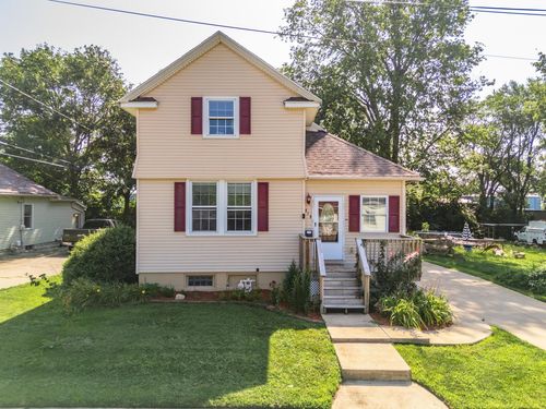 818 Bunn St, Bloomington, IL, 61701-6912 | Card Image