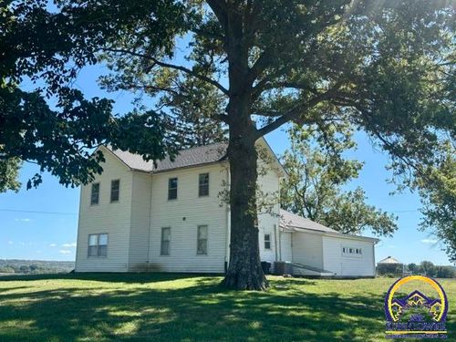 17201 Coffin Rd, Leavenworth, KS, 66048 | Card Image