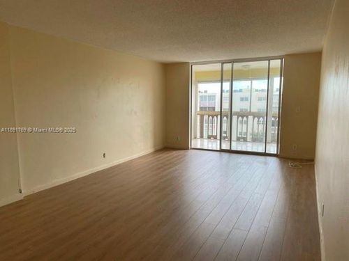 apt-706-1001 Ne 14th Ave, Hallandale Beach, FL, 33009-2768 | Card Image