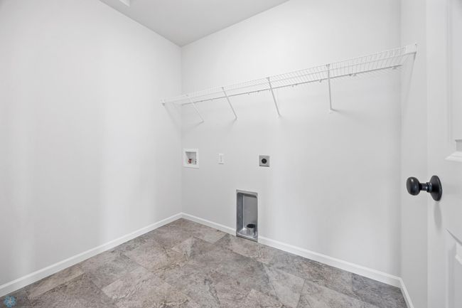 Photos of Previous Model | Image 39