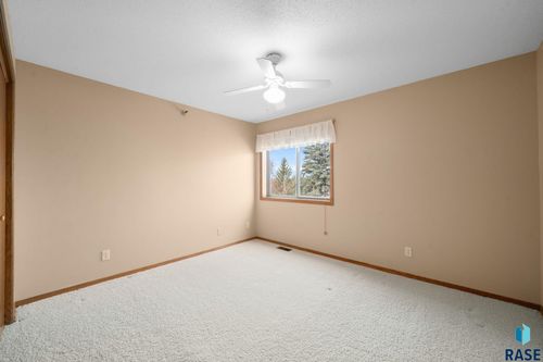 206-1641 S Cleveland Ave, Sioux Falls, SD, 57103-3240 | Card Image