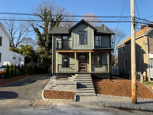 39 Falconer St, Beacon, NY, 12508-3526 | Card Image