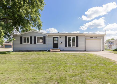 1805 Danbury Drive, Bettendorf, IA, 52722 | Card Image