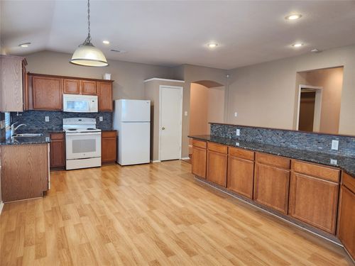 3913 Chimney Rock Dr, Denton, TX, 76210-0301 | Card Image