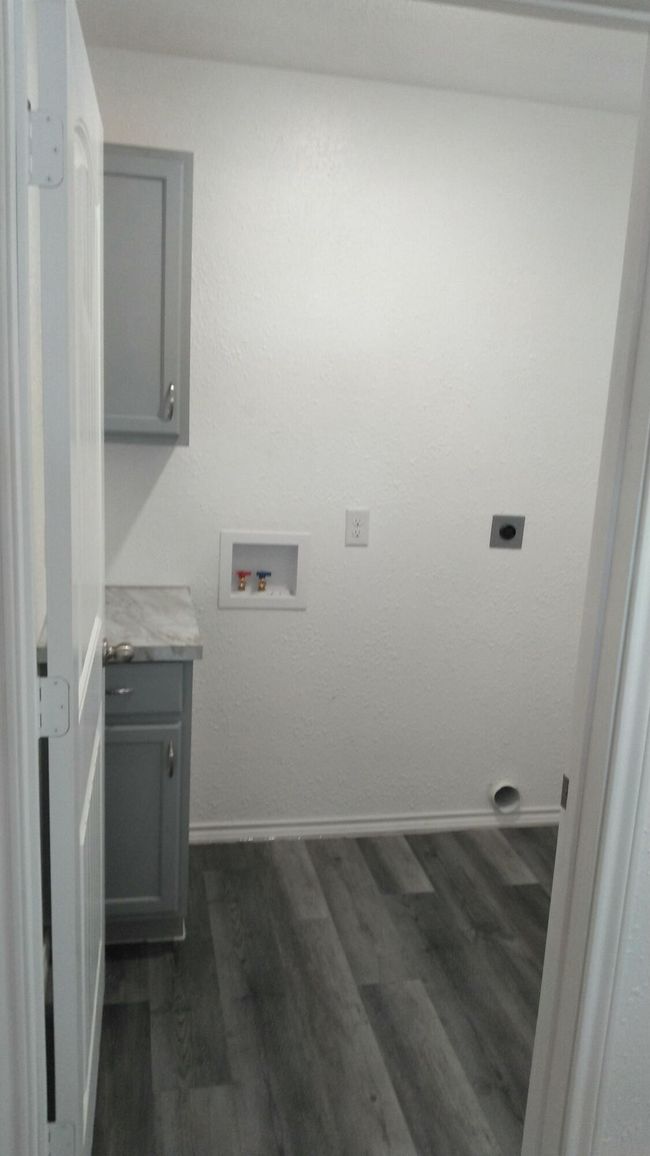 1101 14 Th St, House other with 2 bedrooms, 1 bathrooms and null parking in Abernathy TX | Image 6