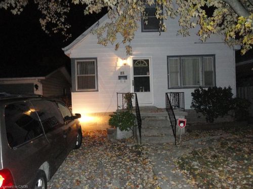 {{alt}} | Card Image