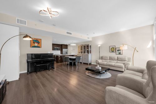 16-8677 Capstan Way, Richmond, BC, V6X0N6 | Card Image