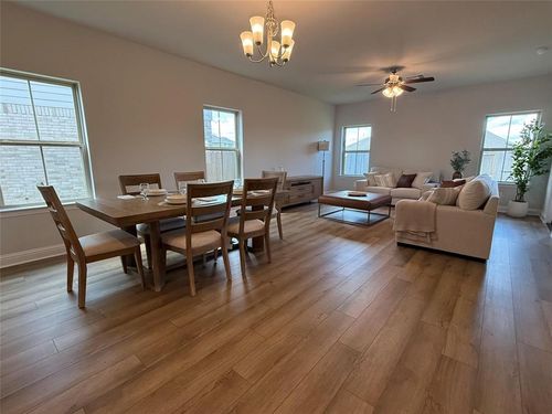 4405 W Bayou Maison Cir, Dickinson, TX, 77539-1237 | Card Image