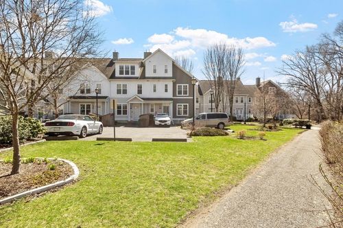 202-7 Lark Dr, Boston, MA, 02126-1992 | Card Image