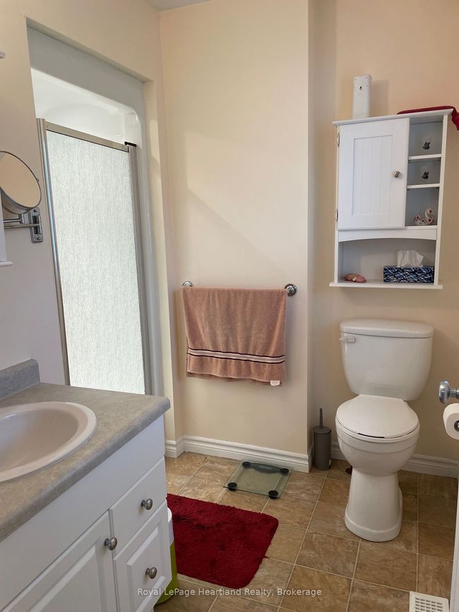 14 Garden Rd, Home with 4 bedrooms, 2 bathrooms and 2 parking in Goderich ON | Image 18