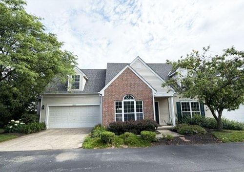8518 Lazelle Village Dr, Lewis Center, OH, 43035-8854 | Card Image