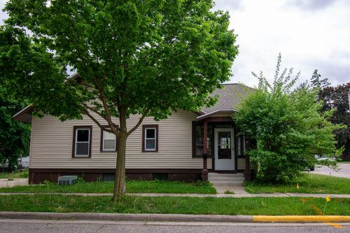 1121 Williams St, Lake Geneva, WI, 53147-1253 | Card Image
