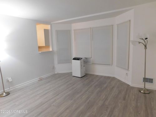 3 Atlantic Ave, Matawan, NJ, 07747-5002 | Card Image