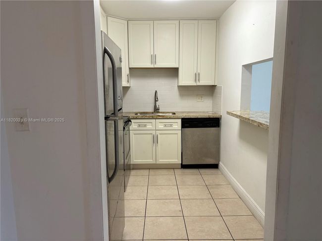APT-407 - 4164 Inverrary Dr, Condo with 1 bedrooms, 1 bathrooms and null parking in Lauderhill FL | Image 5