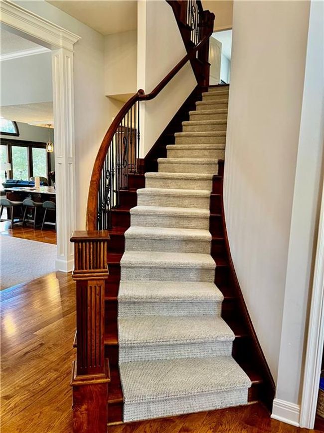 8127 Lone Elm Rd, House other with 5 bedrooms, 5 bathrooms and null parking in Lenexa KS | Image 4