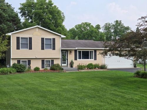 7704 Hampton Cir, Grawn, MI, 49637-9433 | Card Image