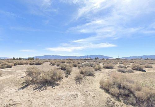 1051 E Jacaranda St, Pahrump, NV, 89048 | Card Image