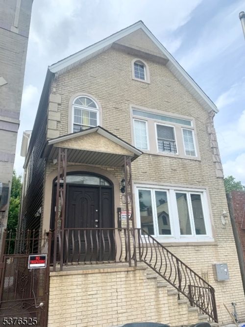 1018 Clinton Ave, Irvington, NJ, 07111-3534 | Card Image