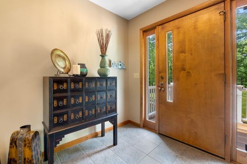 6 Summer Dr, Londonderry, NH, 03053-2967 | Card Image