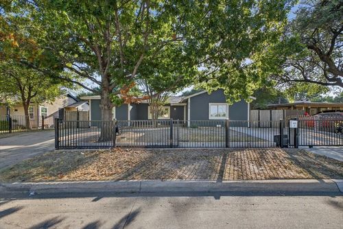 4213 6th Ave, Fort Worth, TX, 76115-1210 | Card Image