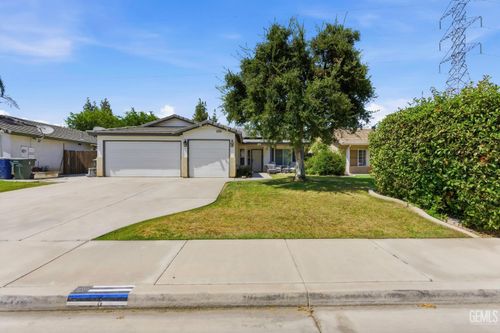 6110 Potenza Ln, Bakersfield, CA, 93308-7148 | Card Image