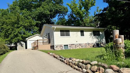 38 Oakwood St, Williams Bay, WI, 53191-9705 | Card Image