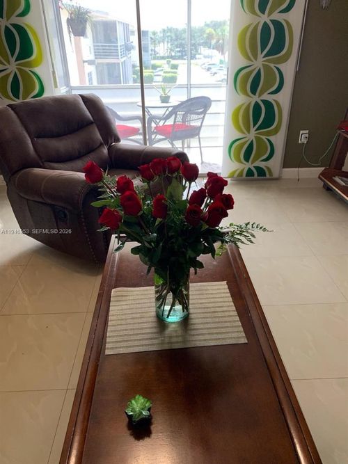 301-16801 Ne 13th Ave, Miami, FL, 33162-2763 | Card Image