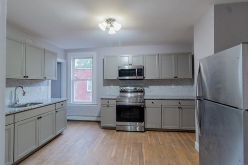 2-43 York St, Hartford, CT, 06106-2346 | Card Image