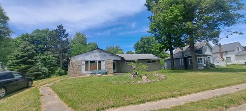 31056 M 60, Leonidas, MI, 49066-9432 | Card Image