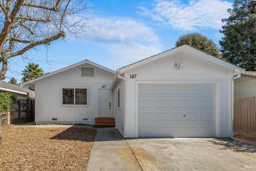 187 Pine Ave, Sonoma, CA, 95476-3485 | Card Image