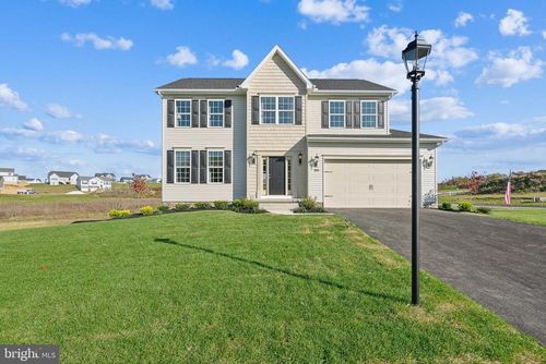 23-201 Fieldstone, HANOVER, PA, 17331-9581 | Card Image