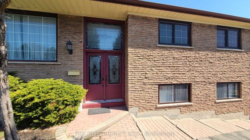 424 Military Trail, Scarborough, ON, M1E4E7 | Card Image