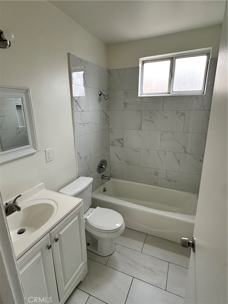 Residential Lease in Los Angeles 4