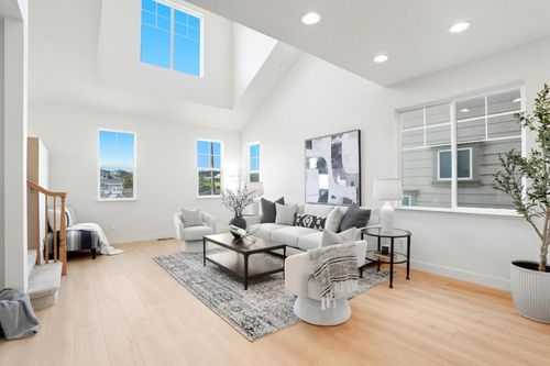 956 Commercial Ave, South San Francisco, CA, 94080-3223 | Card Image