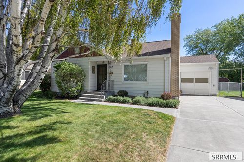 822 Crestmont Avenue, Idaho Falls, ID, 83402 | Card Image