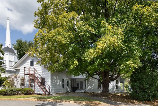 117 Main St, Home with 0 bedrooms, 2 bathrooms and null parking in Canaan CT | Image 4