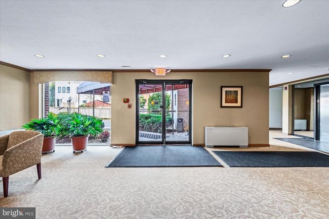 APT-410 - 1830 Columbia Pike, Condo with 2 bedrooms, 1 bathrooms and null parking in ARLINGTON VA | Image 11