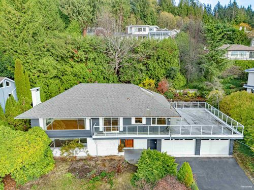 2615 Skilift Pl, West Vancouver, BC, V7S2T6 | Card Image