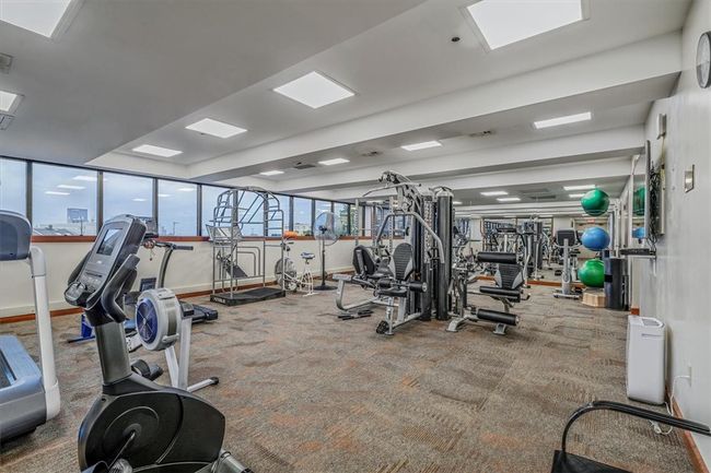 APT-780E - 1 Trimont Ln, Condo with 3 bedrooms, 3 bathrooms and 2 parking in Mt Washington PA | Image 47