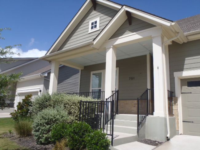 View of front facade featuring a porch | Image 4