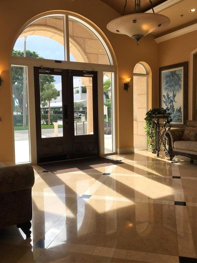 APT-512 - 616 Clearwater Park Rd, Condo with 2 bedrooms, 2 bathrooms and null parking in West Palm Beach FL | Image 24