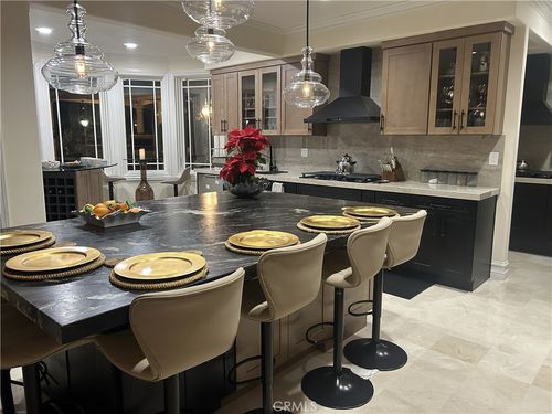 19 Sovente, Irvine, CA, 92606 | Card Image
