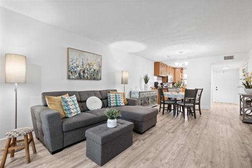 205-9350 Sunrise Lakes Blvd, Sunrise, FL, 33322-2124 | Card Image