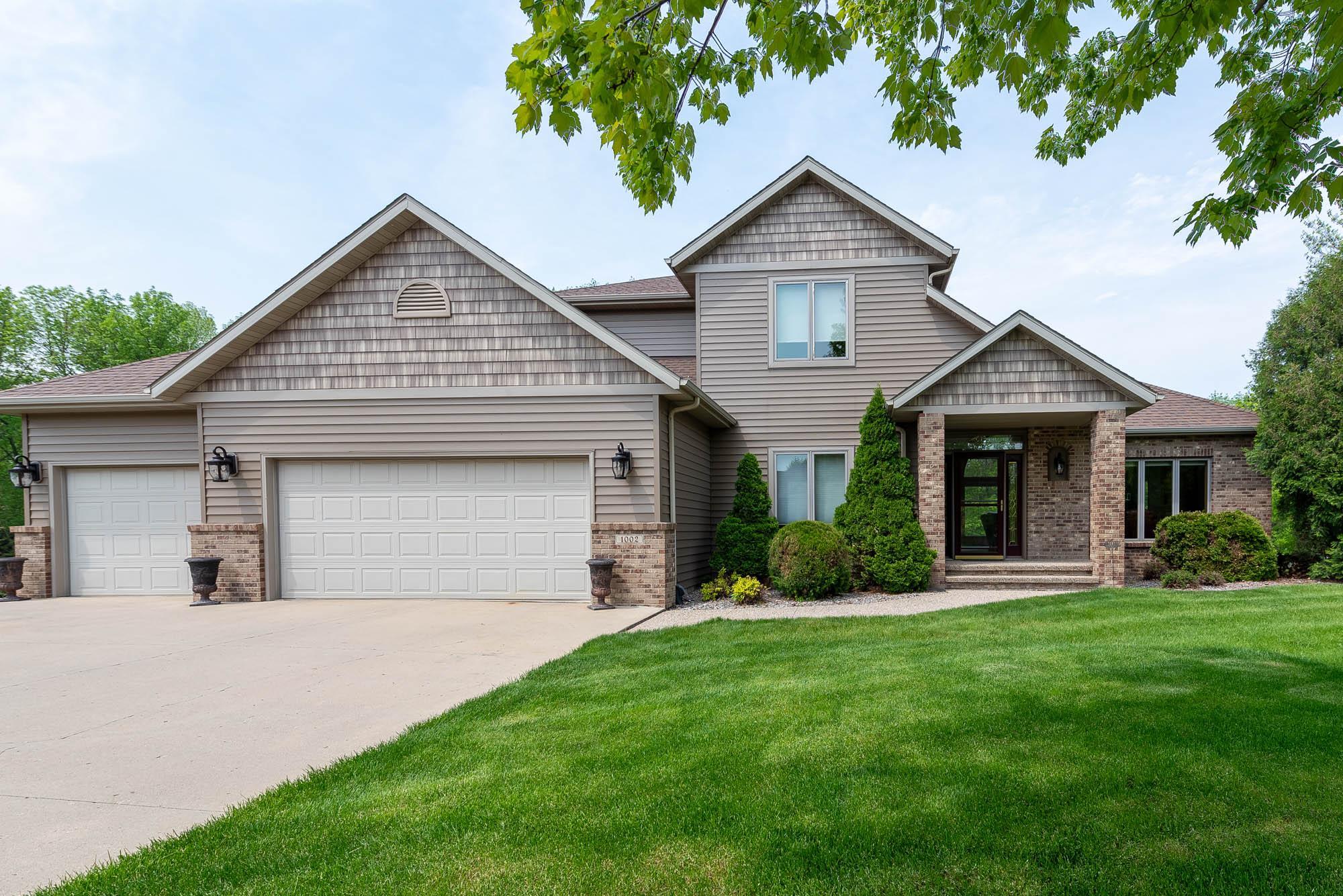 1002 Timberidge Trail, For Sale in Eagle Lake Zoocasa