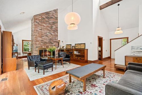 49-49 Birchwood Ln, Lincoln, MA, 01773-4907 | Card Image