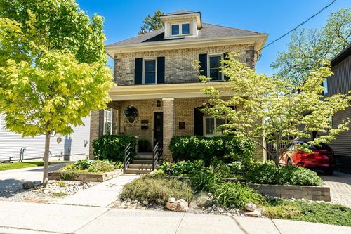227 William St, Stratford, ON, N5A4Y2 | Card Image