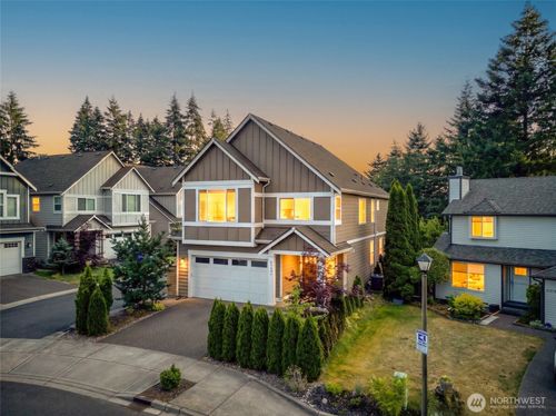27481 226th Ave Se, Maple Valley, WA, 98038-8117 | Card Image