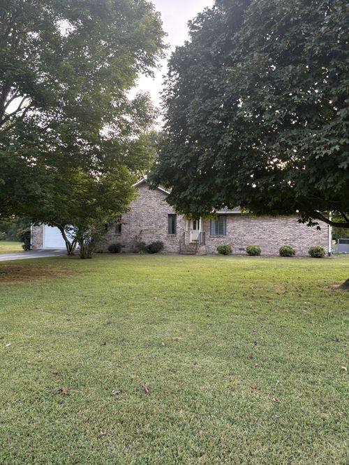 602 Twelve Oaks Rd, Tullahoma, TN, 37388-4946 | Card Image