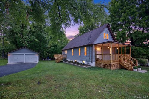 95 Silver Lake Scotchtown Rd, Middletown, NY, 10940-2723 | Card Image